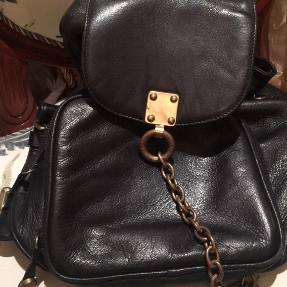 Authentic DKNY leather backpack - Picture 8 of 8